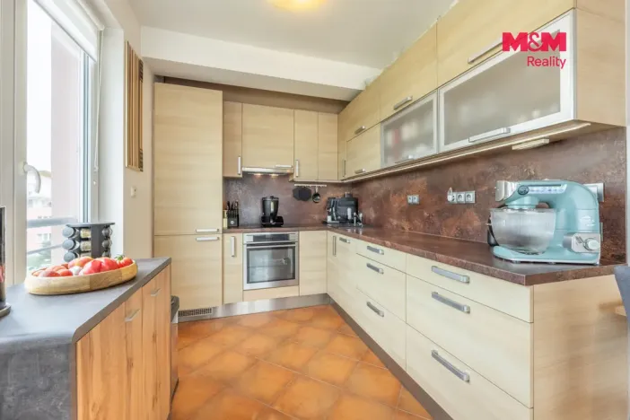 Prodej bytu 2+kk, Praha - Suchdol, Holubí, 40 m2