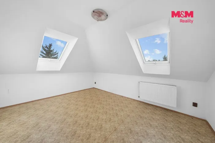 Prodej bytu 2+1, Libochovice, Dvouletky, 46 m2
