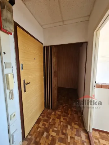 Prodej bytu 2+1, Opava - Kateřinky, Černá, 44 m2