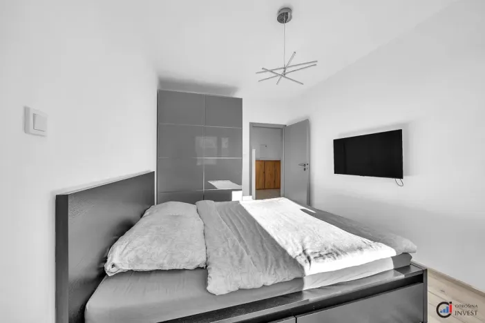 Prodej bytu 2+kk, Pardubice - Ohrazenice, U Sportovní školy, 59 m2