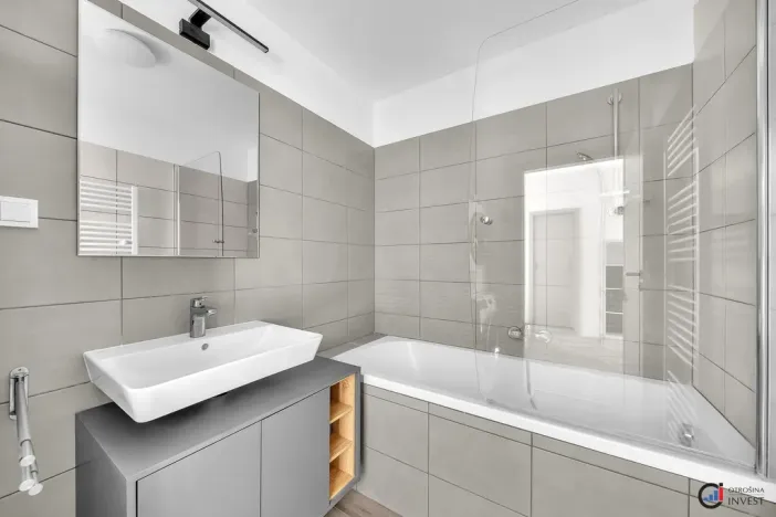 Prodej bytu 2+kk, Pardubice - Ohrazenice, U Sportovní školy, 59 m2