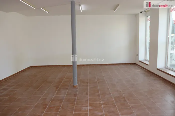 Pronájem obchodního prostoru, Břeclav, náměstí T. G. Masaryka, 160 m2