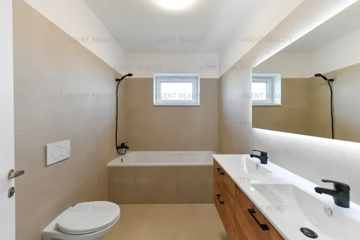 Prodej rodinného domu, Slaný, 156 m2