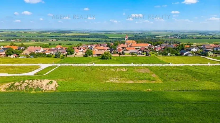 Prodej pozemku pro bydlení, Slaný, 915 m2