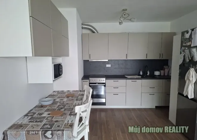 Pronájem bytu 2+kk, Praha - Hostivař, Rižská, 57 m2