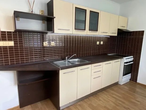 Prodej bytu 2+1, Mikulov, St. Živného, 61 m2