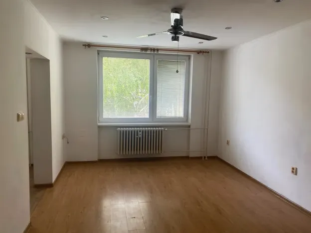 Prodej bytu 2+1, Mikulov, St. Živného, 61 m2