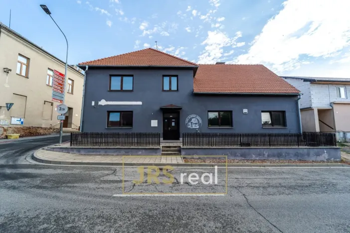 Prodej restaurace, Popice, 498 m2