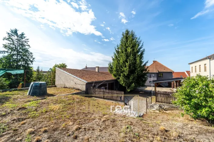 Prodej činžovního domu, Popice, 498 m2