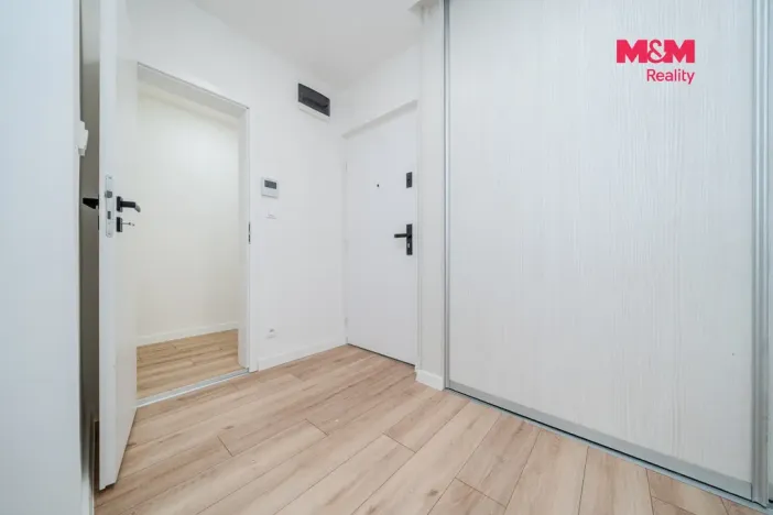 Prodej bytu 2+kk, Ostrava - Poruba, Havlíčkovo náměstí, 42 m2