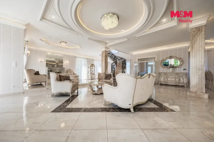 Prodej obchodního prostoru, Šestajovice, U Váhy, 356 m2