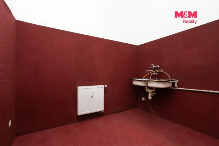 Prodej obchodního prostoru, Praha, Trnkovo náměstí, 324 m2