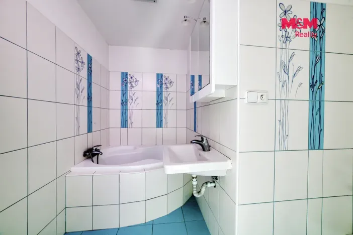 Prodej bytu 3+1, Sokolov, Slavíčkova, 84 m2