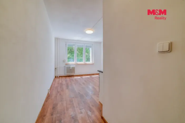 Prodej bytu 1+kk, Karlovy Vary - Doubí, 20 m2
