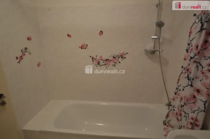 Pronájem bytu 2+kk, Praha - Hlubočepy, Silurská, 56 m2