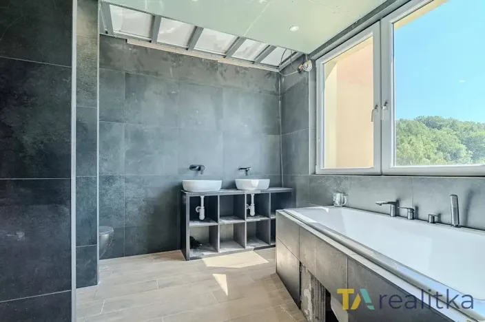 Prodej bytu 4+1, Třinec, Sosnová, 77 m2