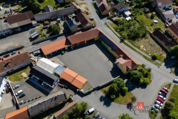 Prodej obchodního prostoru, Nýřany, Staročeské nám., 3458 m2