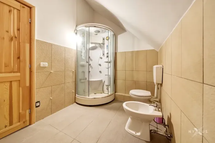 Prodej rodinného domu, Černolice, Ke dvoru, 375 m2