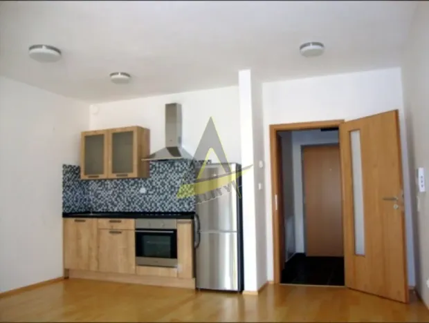 Prodej bytu 1+kk, Hluboká nad Vltavou, Masarykova, 39 m2