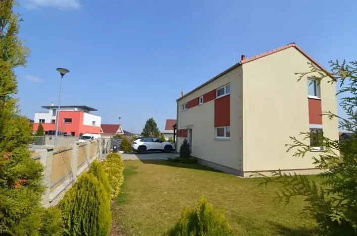 Pronájem rodinného domu, Jesenice, Albatrosová, 112 m2