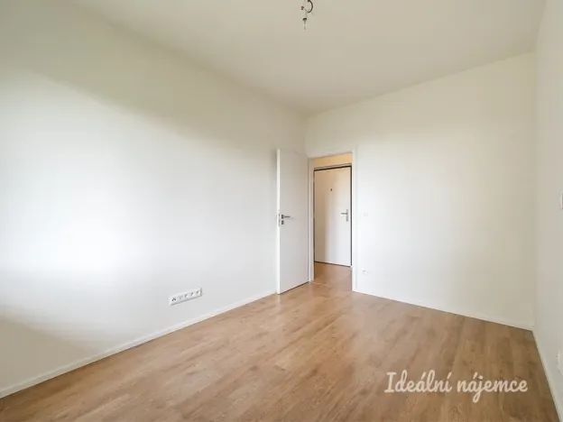 Pronájem bytu 2+kk, Praha - Vysočany, Svatošových, 46 m2