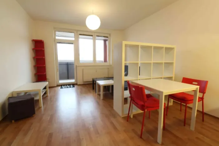 Pronájem bytu 1+kk, Praha - Vysočany, Podkovářská, 31 m2