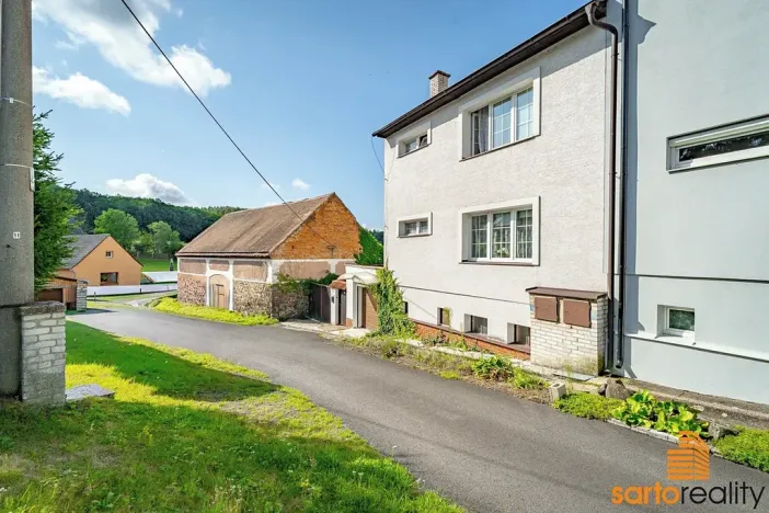 Prodej rodinného domu, Hrobčice, 360 m2