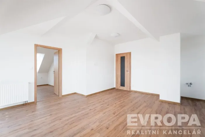 Pronájem bytu 2+kk, Dolní Branná, 52 m2
