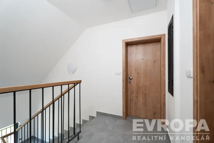 Pronájem bytu 2+kk, Dolní Branná, 52 m2