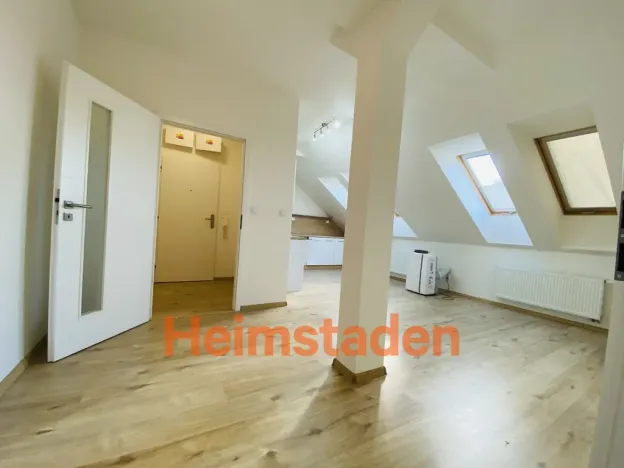 Pronájem bytu 2+kk, Ostrava - Poruba, náměstí Boženy Němcové, 49 m2