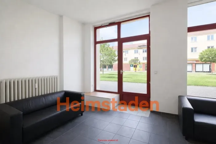 Pronájem obchodního prostoru, Karviná - Nové Město, nám. Budovatelů, 77 m2