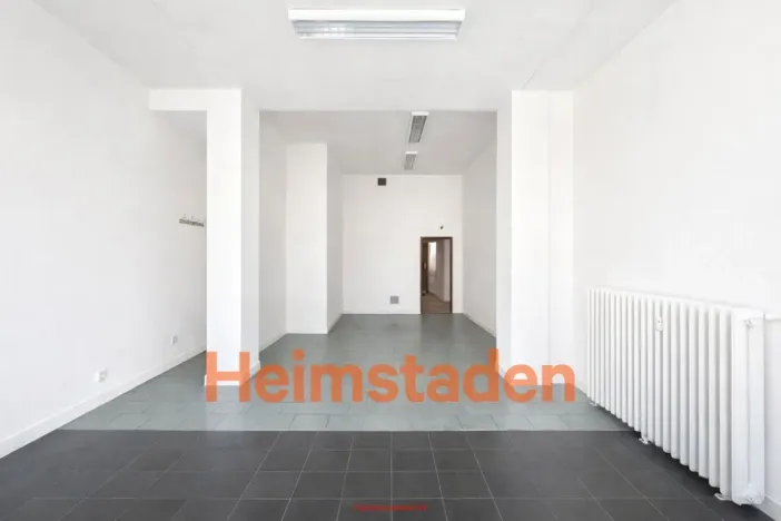 Pronájem kanceláře, Karviná - Nové Město, nám. Budovatelů, 77 m2