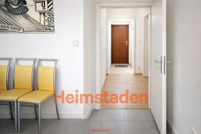 Pronájem kanceláře, Karviná - Nové Město, nám. Budovatelů, 77 m2