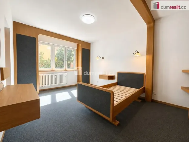 Prodej bytu 1+1, Karlovy Vary, Sládkova, 35 m2
