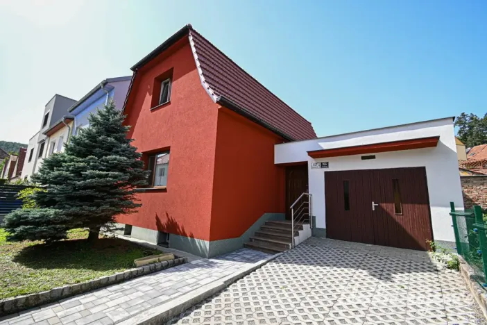 Pronájem bytu 3+1, Brno, Stromovka, 180 m2