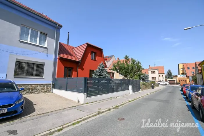 Pronájem bytu 3+1, Brno, Stromovka, 180 m2