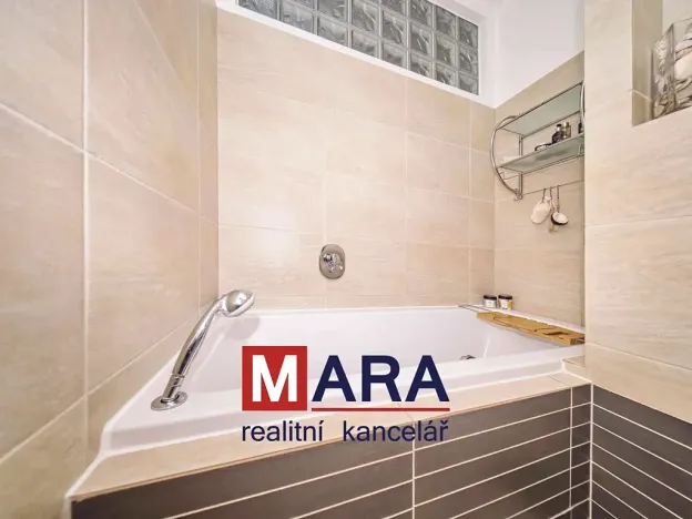 Prodej bytu 3+kk, Olomouc, Novosadský dvůr, 92 m2