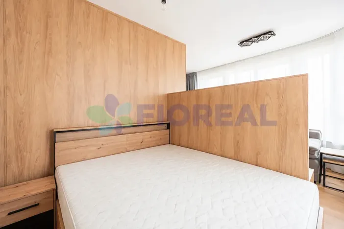 Pronájem bytu 1+kk, Praha - Radlice, U Komína, 38 m2