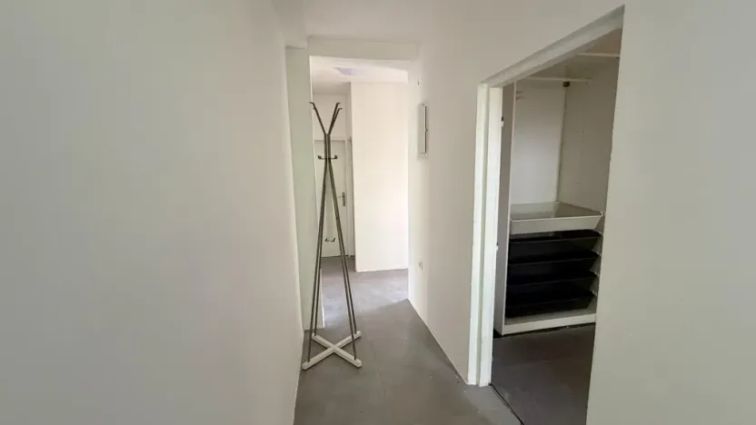 Pronájem bytu 3+kk, Praha - Klánovice, Divecká, 1000 m2