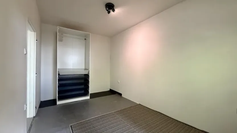 Pronájem bytu 3+kk, Praha - Klánovice, Divecká, 1000 m2