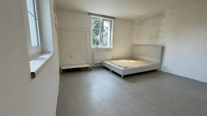 Pronájem bytu 3+kk, Praha - Klánovice, Divecká, 1000 m2