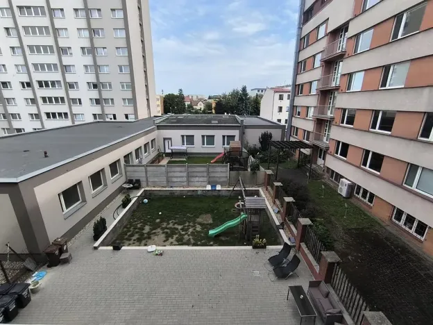 Pronájem bytu 2+kk, Hradec Králové, Vocelova, 45 m2