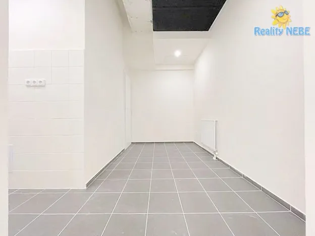 Pronájem obchodního prostoru, Praha - Nové Město, Dlážděná, 90 m2