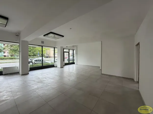 Pronájem obchodního prostoru, Kroměříž, Tovačovského, 101 m2