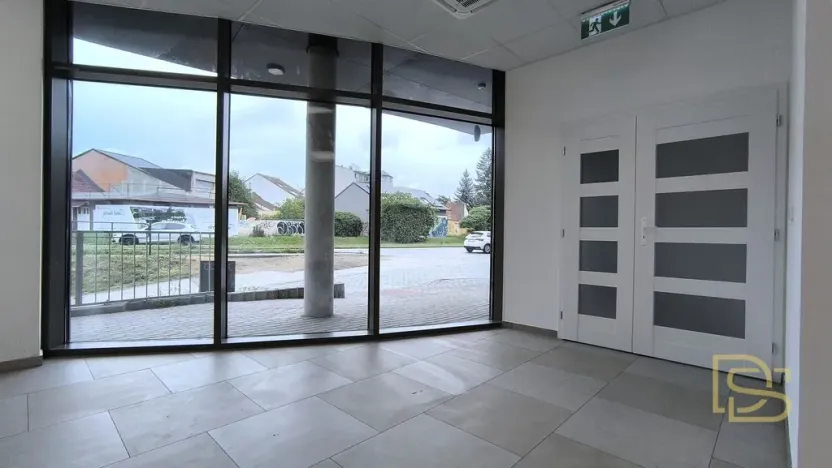 Pronájem obchodního prostoru, Brno - Židenice, Gajdošova, 84 m2