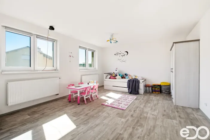 Prodej rodinného domu, Dobrovice, Husova ulice, 213 m2