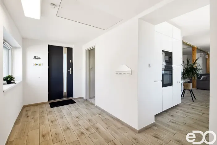 Prodej rodinného domu, Dobrovice, Husova ulice, 213 m2
