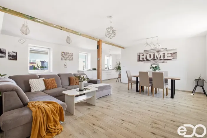 Prodej rodinného domu, Dobrovice, Husova ulice, 213 m2