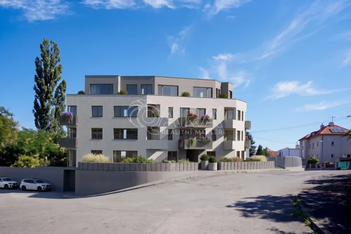 Prodej bytu 1+kk, Praha - Komořany, Okružní