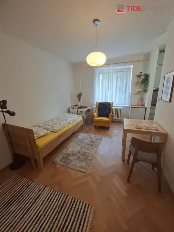 Pronájem bytu 1+kk, Praha - Břevnov, Nad Kajetánkou, 26 m2
